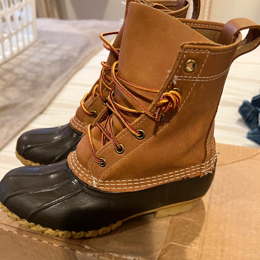 Women's Bean Boots, 8" size 5M(B)